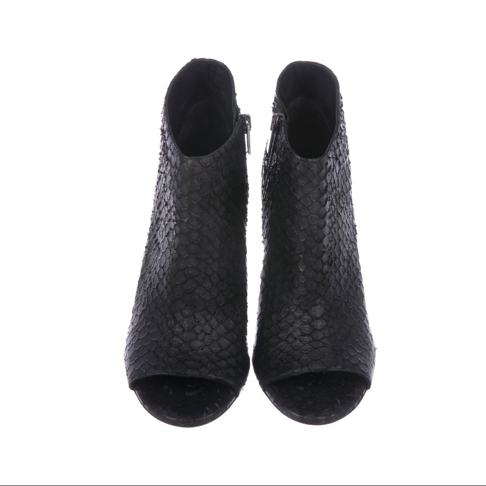 Vince Embosses ankle booties